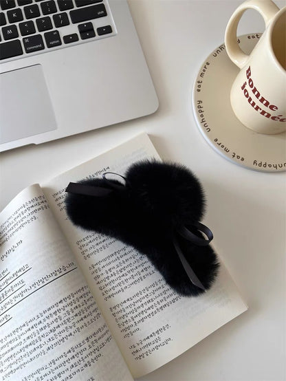 Real beaver fur claws