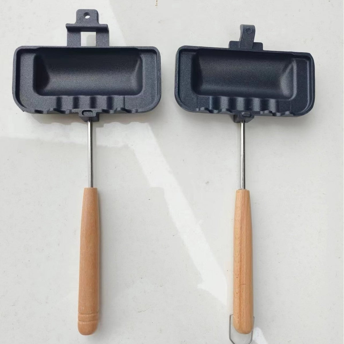 Rectangular outdoor baking tray