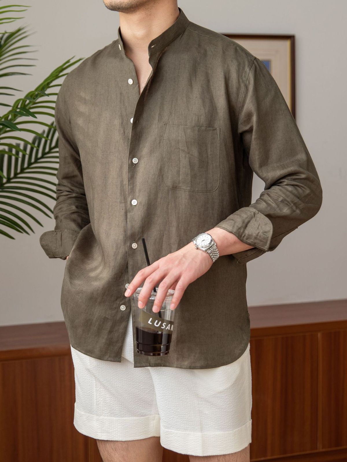 Relaxed and breathable linen long-sleeve shirt