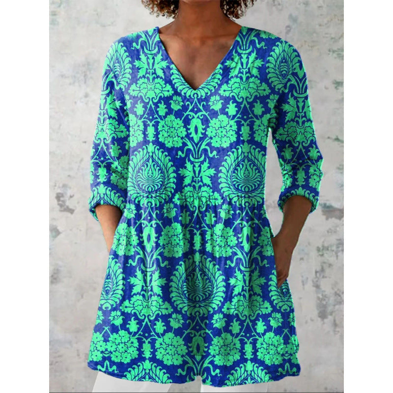 Relaxed and comfortable digital print, round-neck short-sleeve women's top