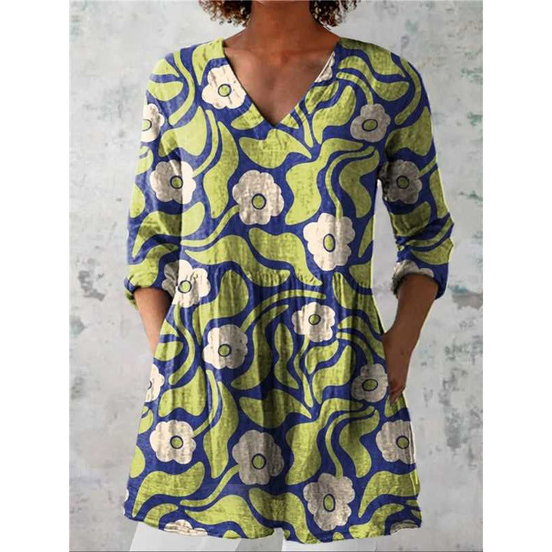 Relaxed and comfortable digital print, round-neck short-sleeve women's top