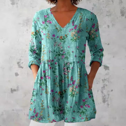 Relaxed and comfortable digital print, round-neck short-sleeve women's top