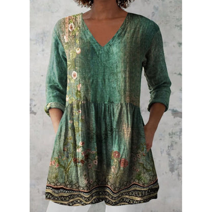 Relaxed and comfortable digital print, round-neck short-sleeve women's top