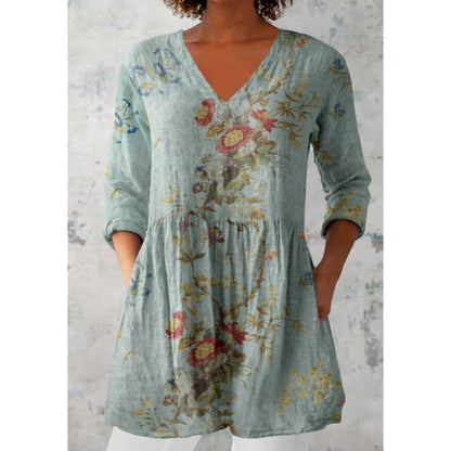 Relaxed and comfortable digital print, round-neck short-sleeve women's top