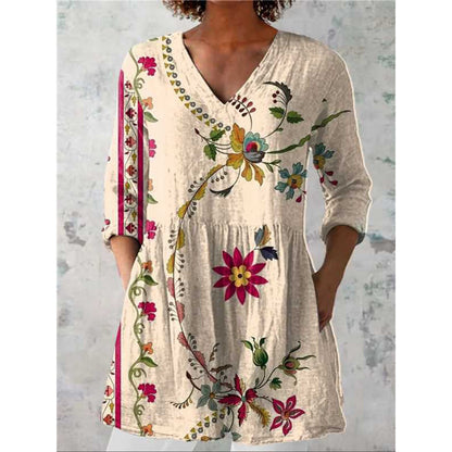 Relaxed and comfortable digital-print, round-neck, short-sleeve women's top