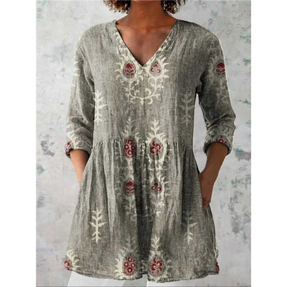 Relaxed and comfortable digital-print, round-neck, short-sleeve women's top