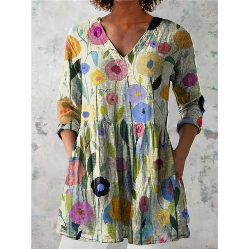 Relaxed and comfortable digital-print, round-neck, short-sleeve women's top