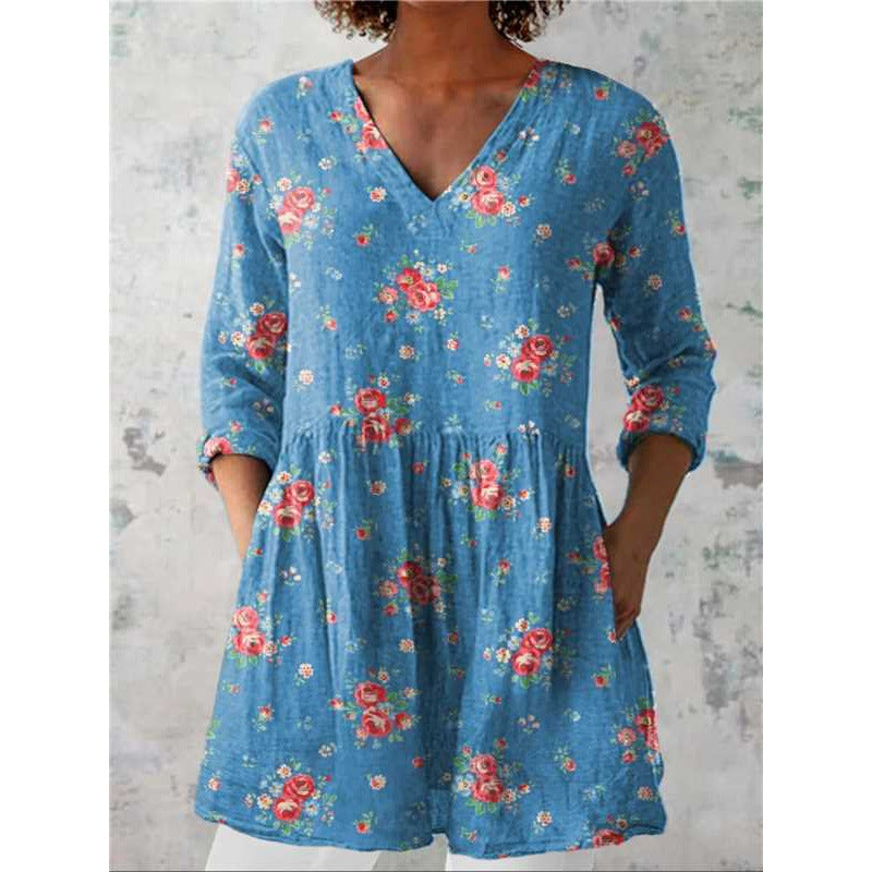 Relaxed and comfortable digital-print, round-neck, short-sleeve women's top