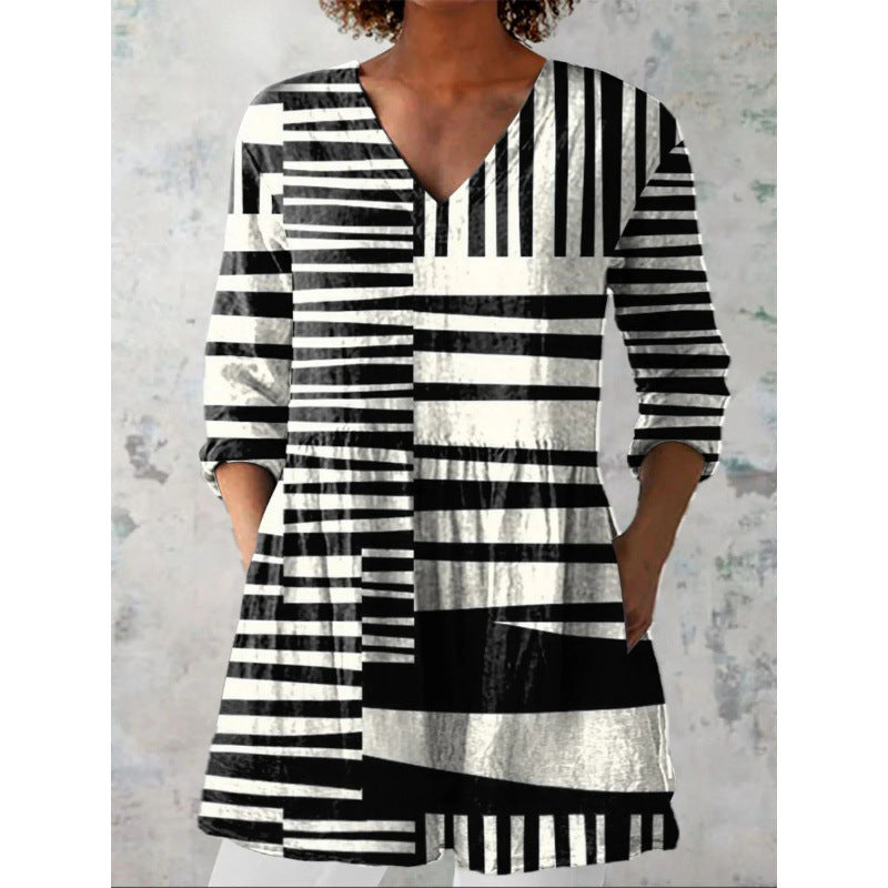 Relaxed and comfortable digital print women's round-neck short-sleeve top