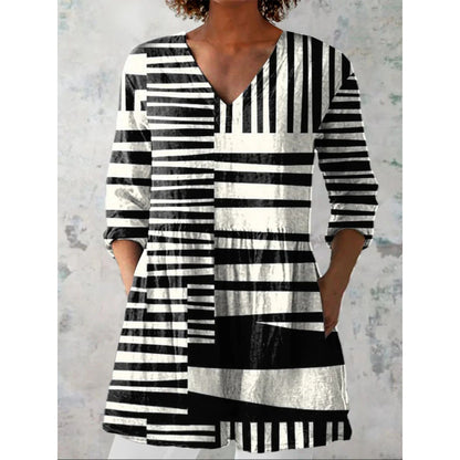 Relaxed and comfortable digital print women's round-neck short-sleeve top