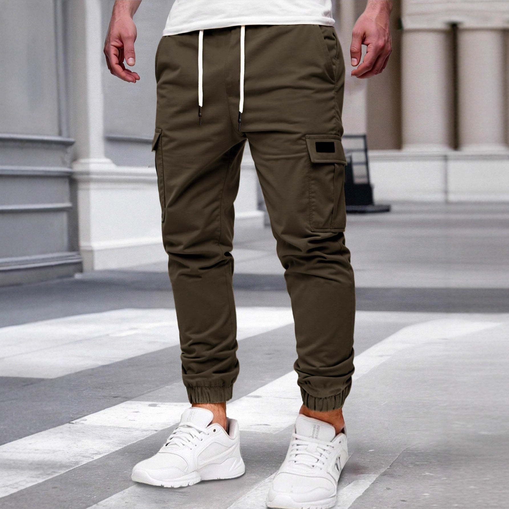 Relaxing multi-pocket work pants