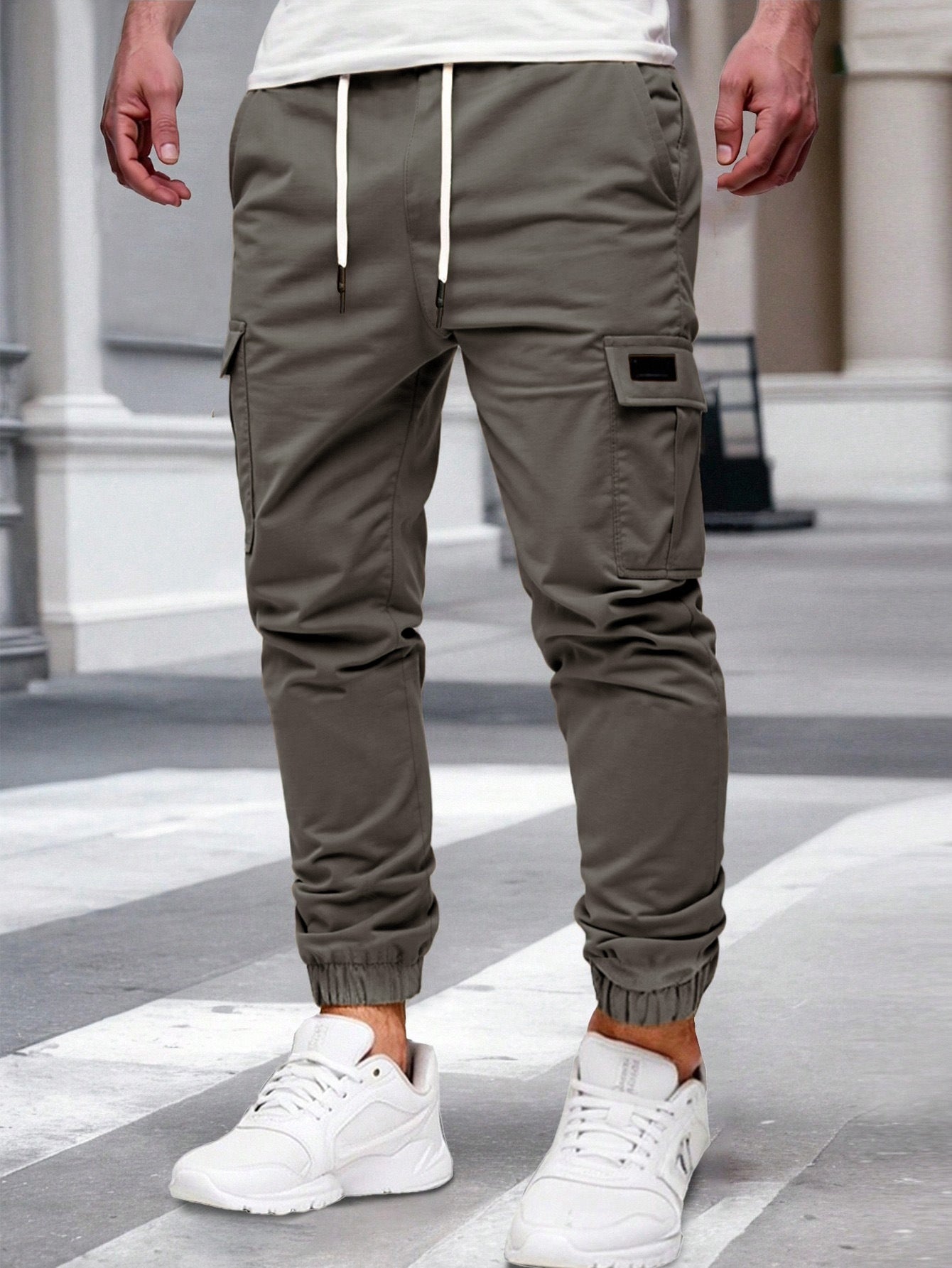 Relaxing multi-pocket work pants