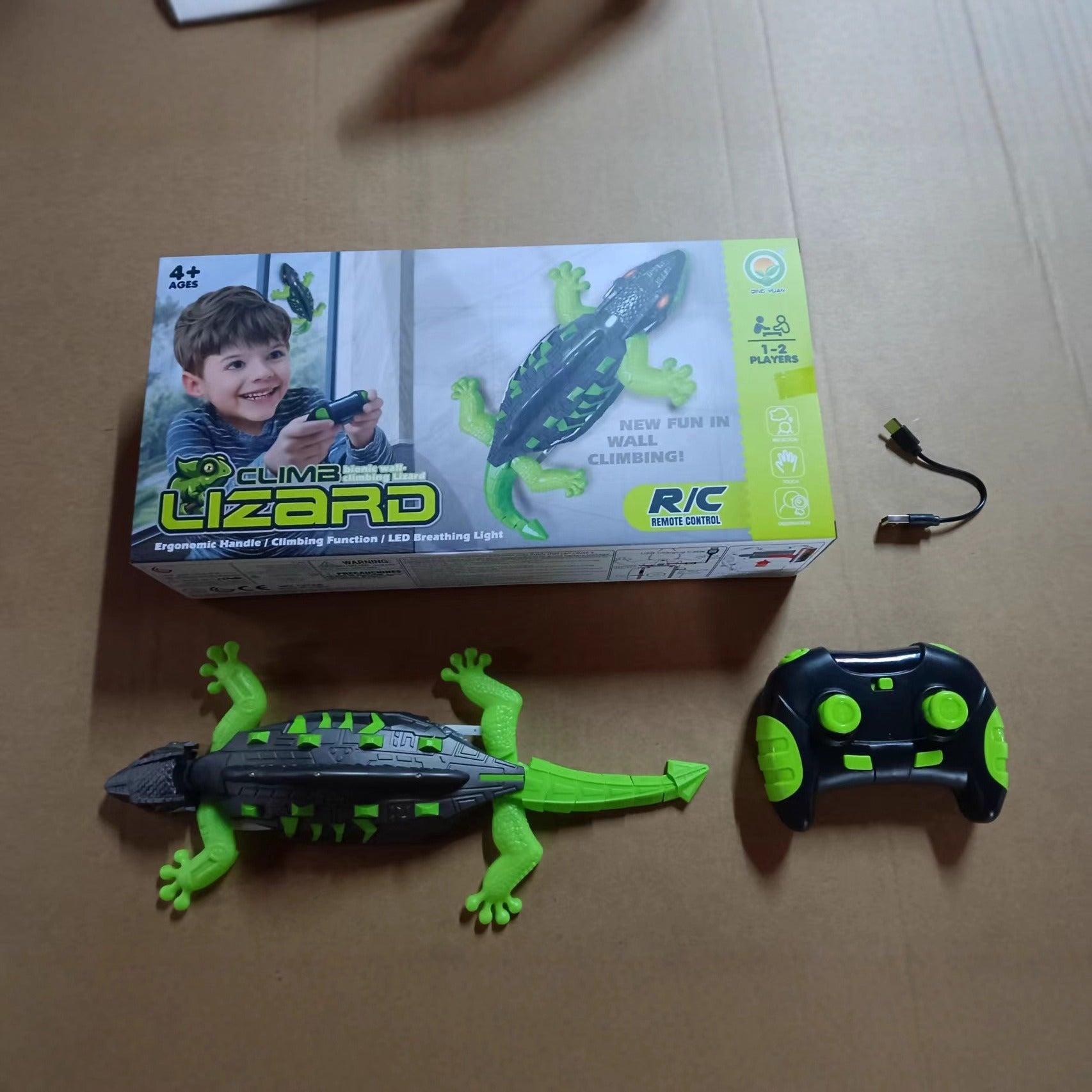 Remote Control Climbing Lizard Toy