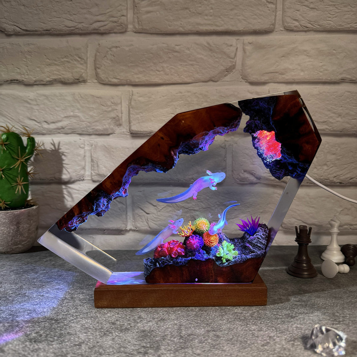Resin lamp