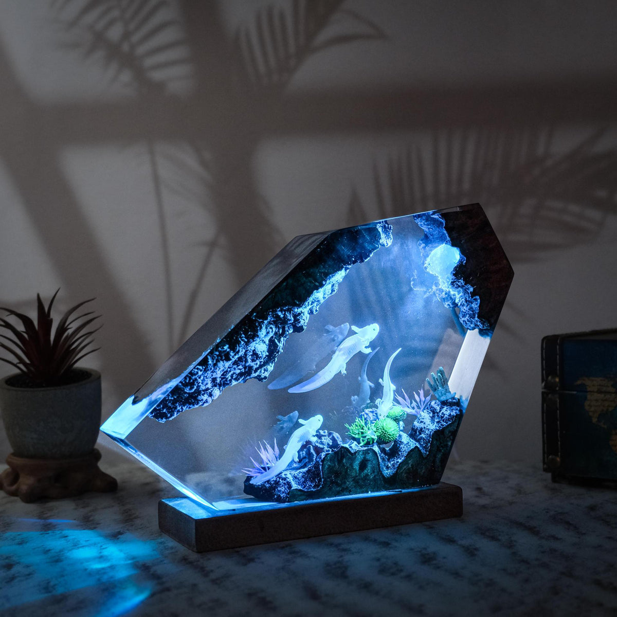 Resin lamp