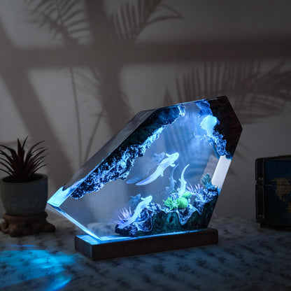 Resin lamp