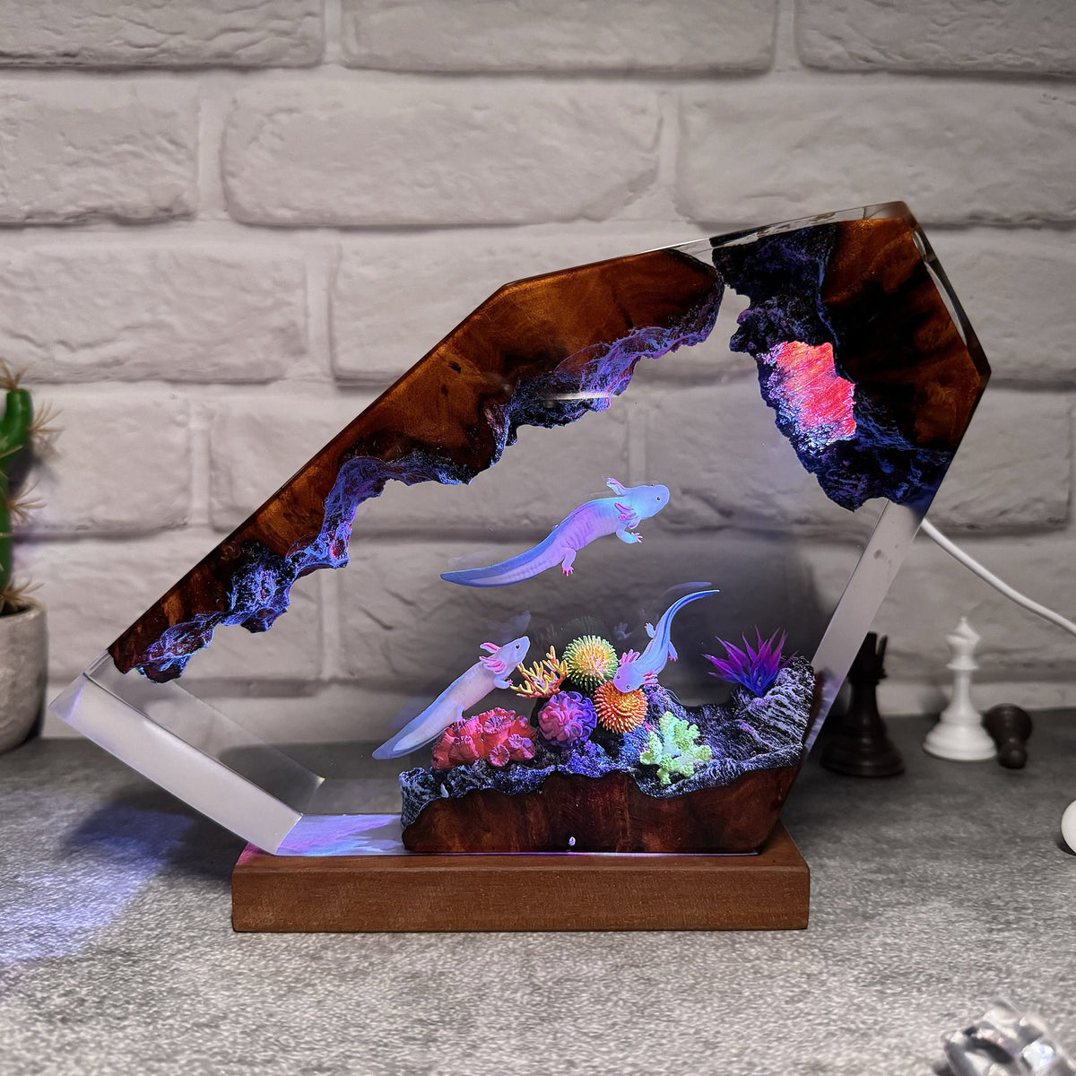 Resin lamp
