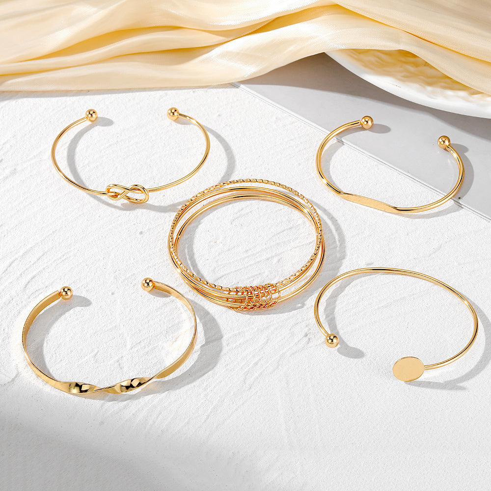 Retro and simple bracelet