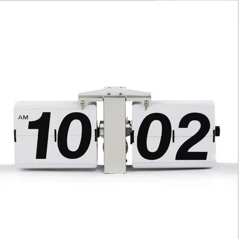 Retro Automatic Page Turning Desk Clock with Quartz Movement