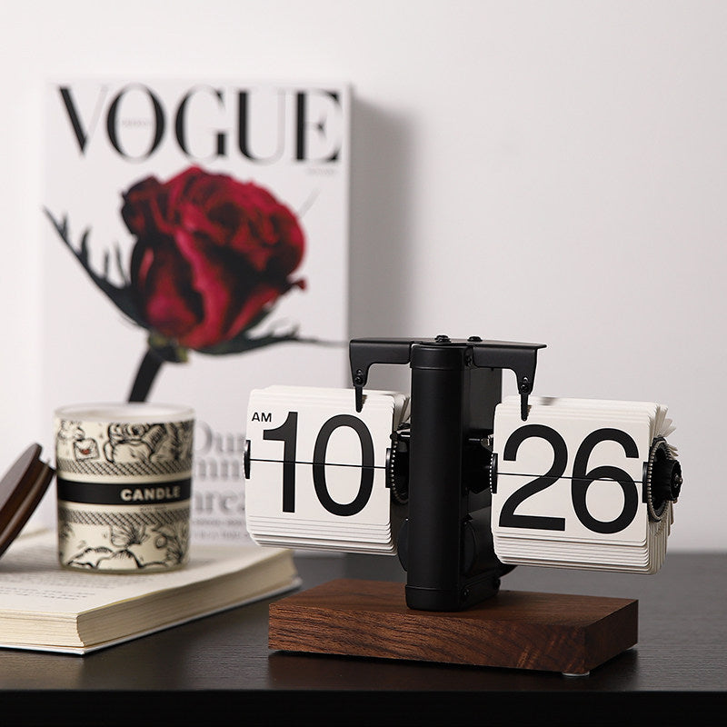Retro Automatic Page-Turning Desktop Clock