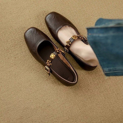Retro Buckle Flat Shoes