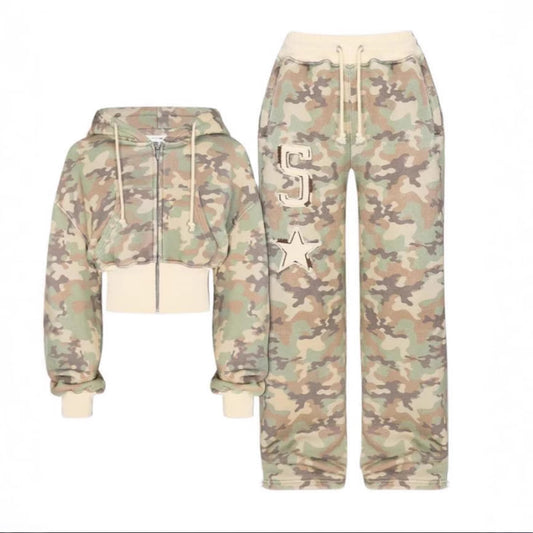 Retro Camouflage Women's Sweatshirt and Trousers Set