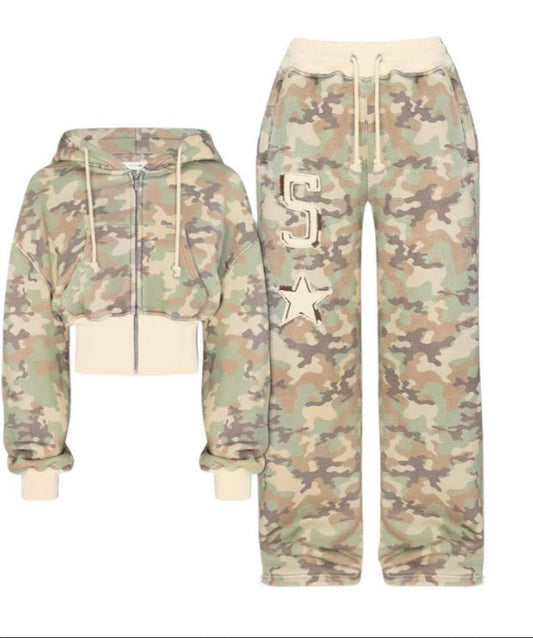 Retro Camouflage Women's Sweatshirt and Trousers Set