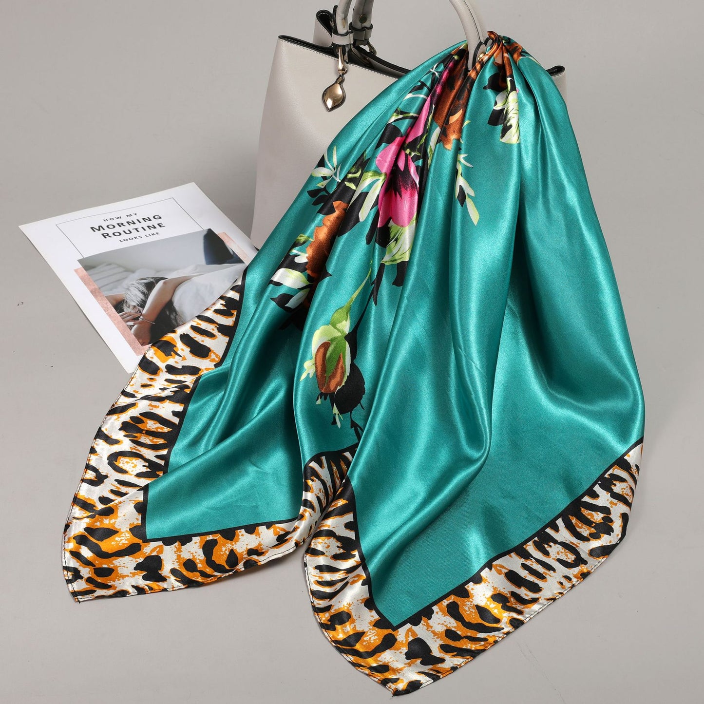 Retro Cashew Pattern Silk Scarf, Large Square Scarf for Women, Stylish and Fashionable for Spring, Autumn, and Winter, Thin Summer Shawl