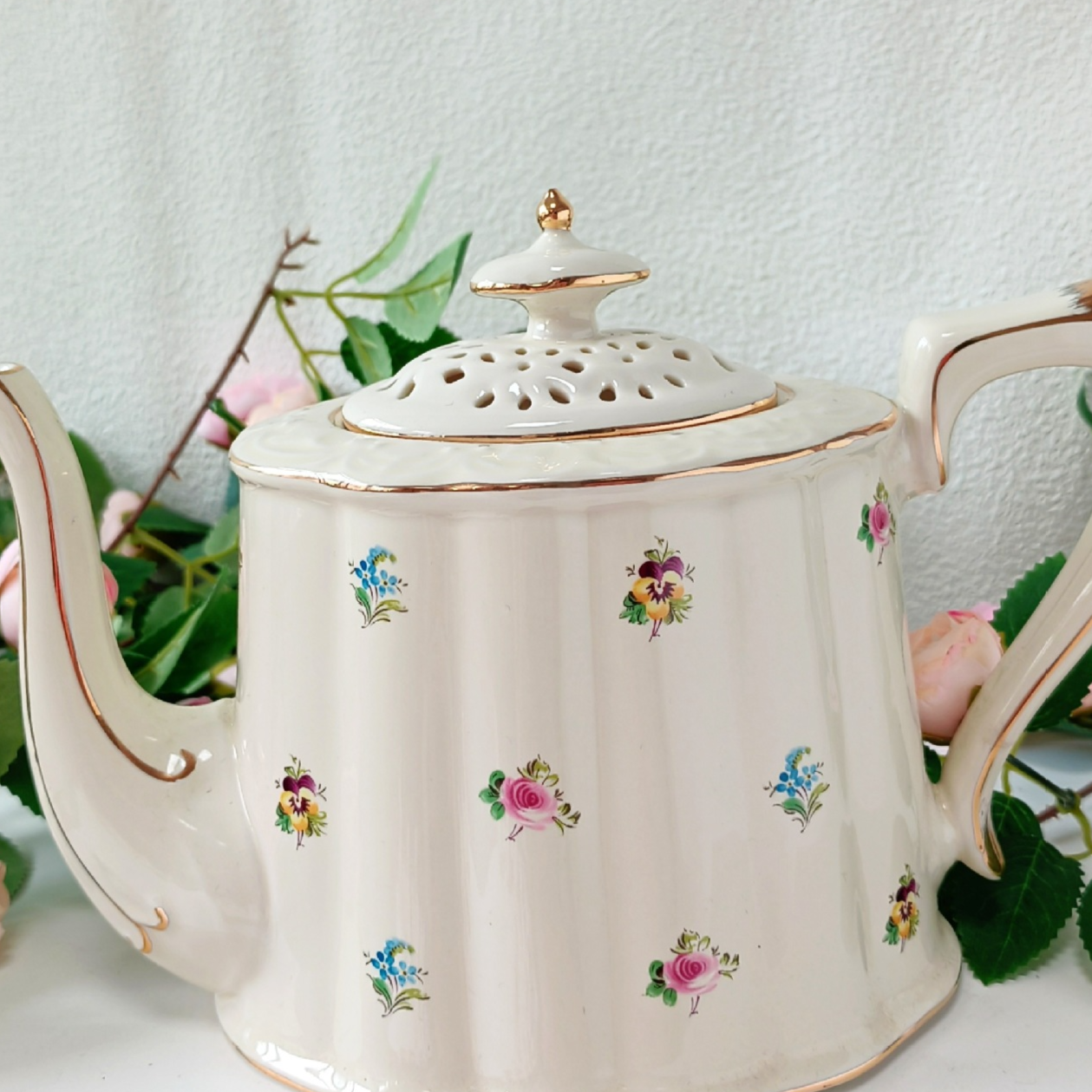 Retro Ceramic Tea Set