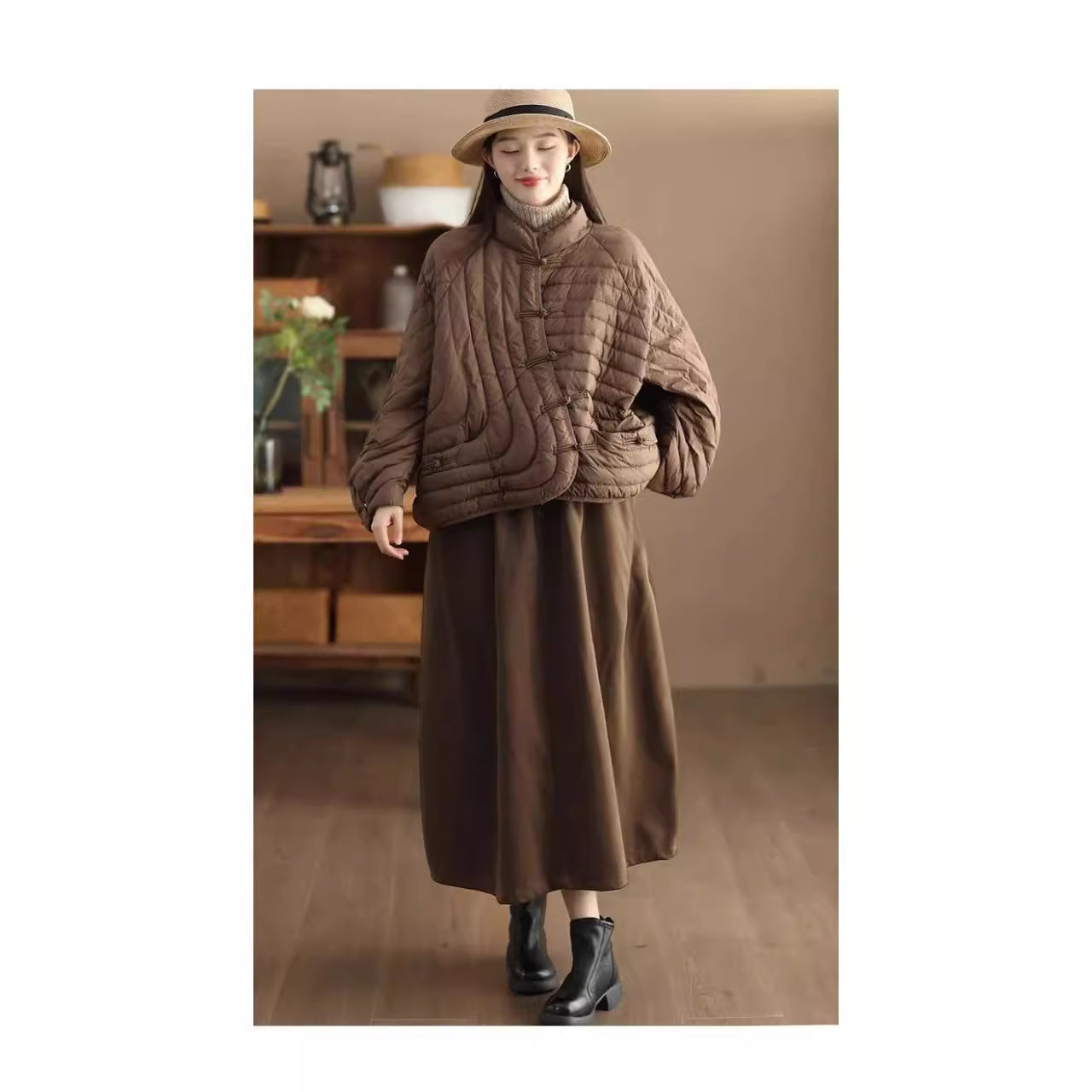 Retro Chinese Style Light Down Jacket Women's Short Loose Fit
