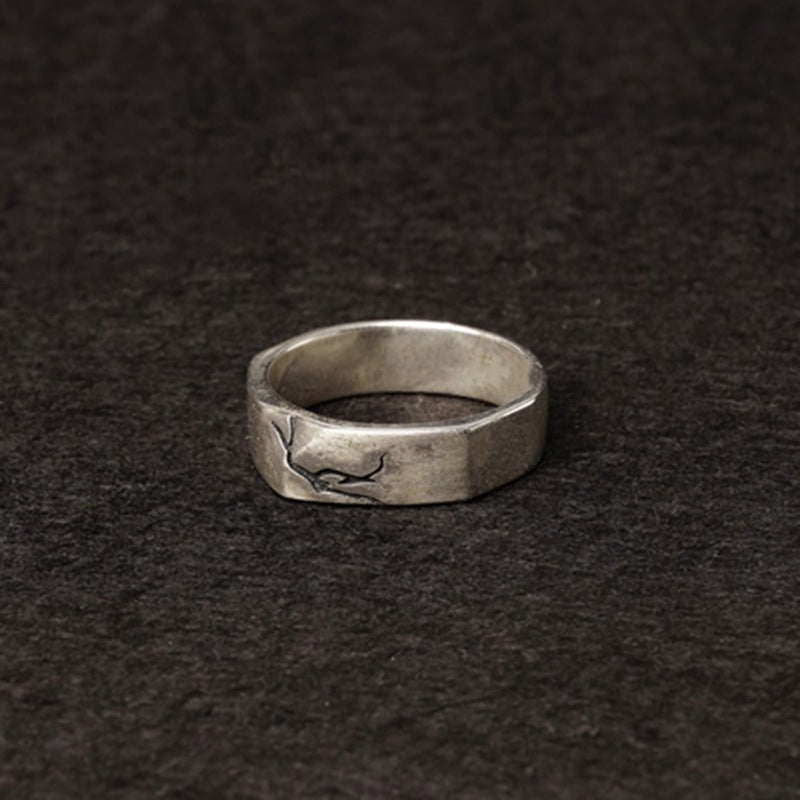 Retro cracked ring