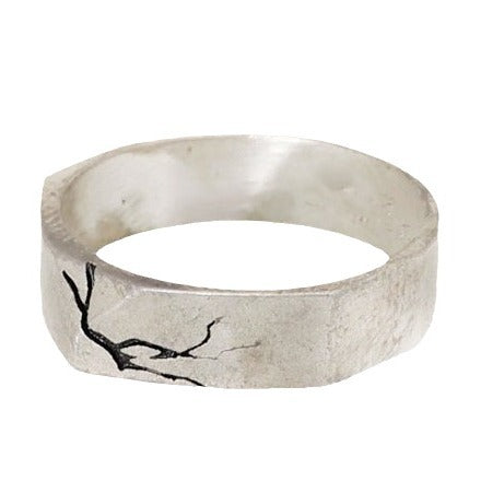 Retro cracked ring