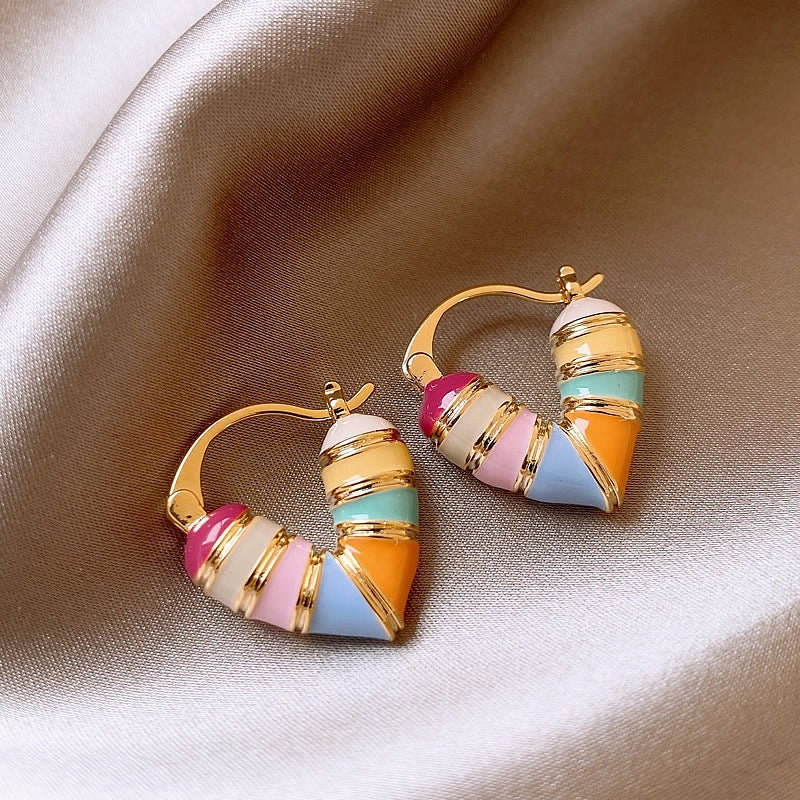 Retro design sense earrings