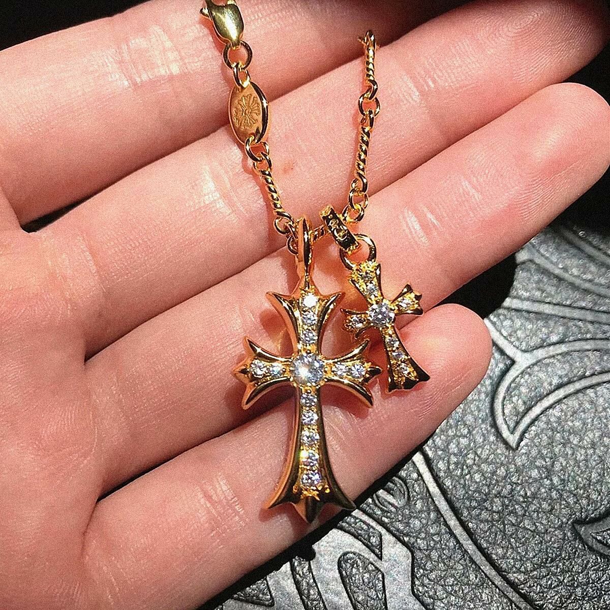 Retro double cross necklace