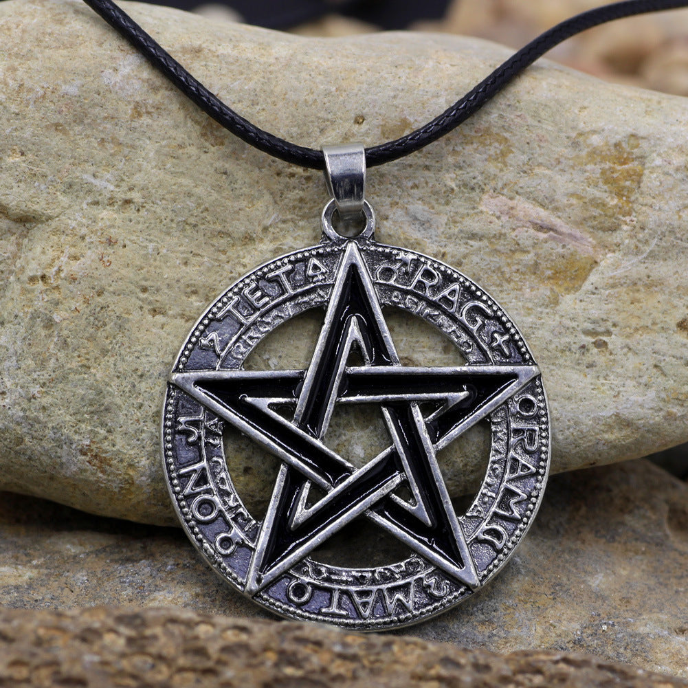 Retro five-pointed star pendant