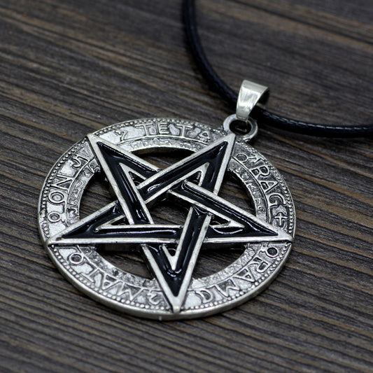 Retro five-pointed star pendant