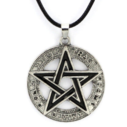 Retro five-pointed star pendant