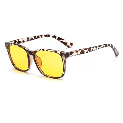 Retro flat lens