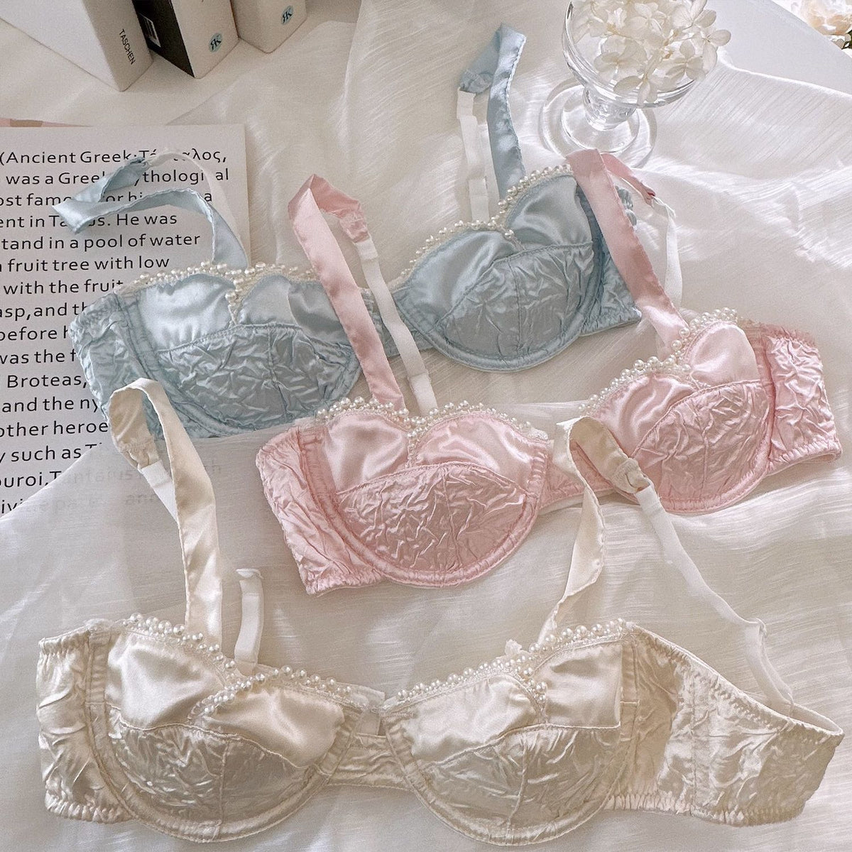 Retro French Pearl Embroidered Underwire Bra