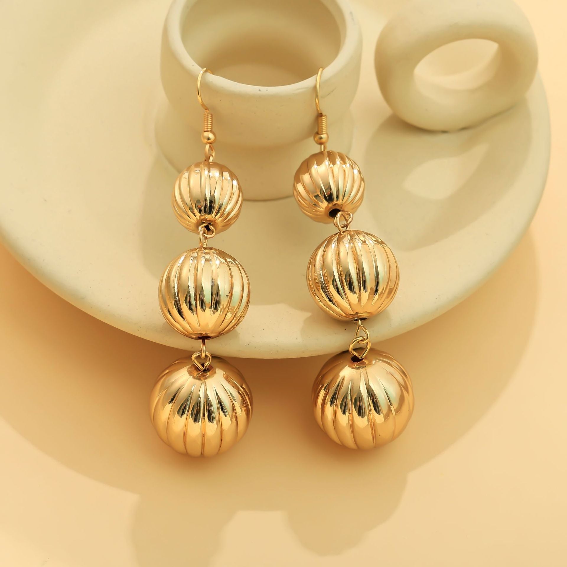 Retro Geometric Bead Necklace and Earrings Set