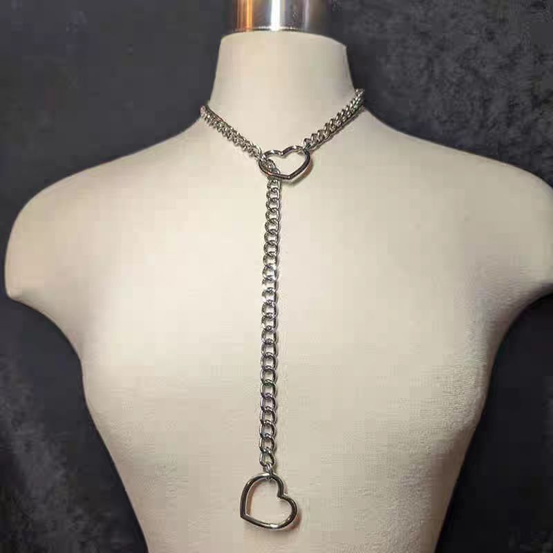 Retro Heart-Shaped Chain Necklace