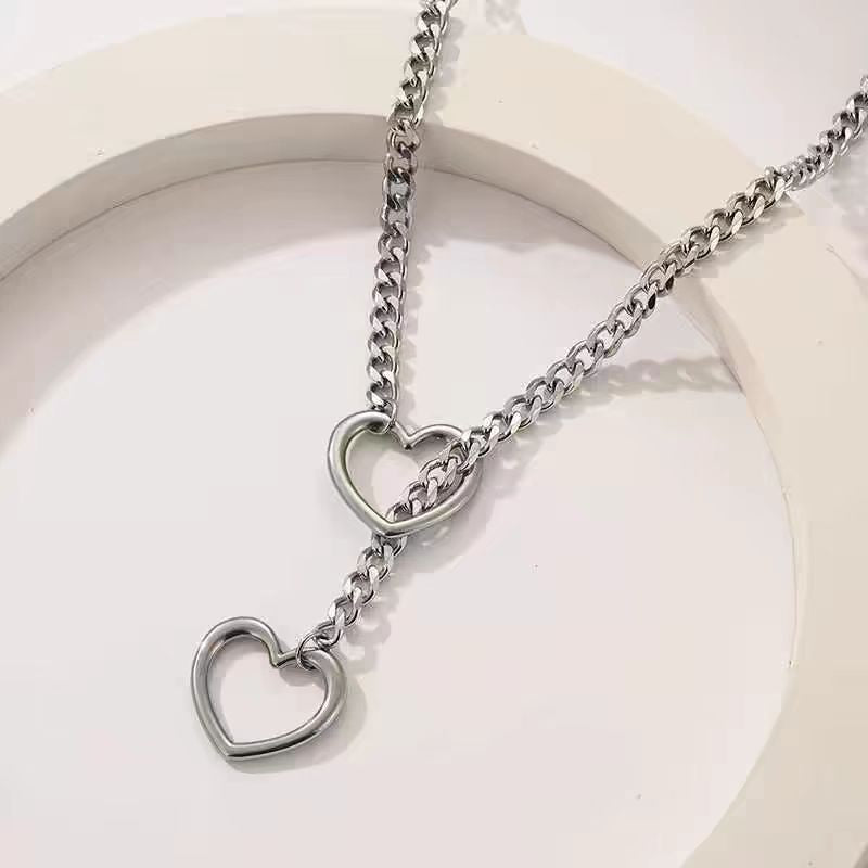 Retro Heart-Shaped Chain Necklace