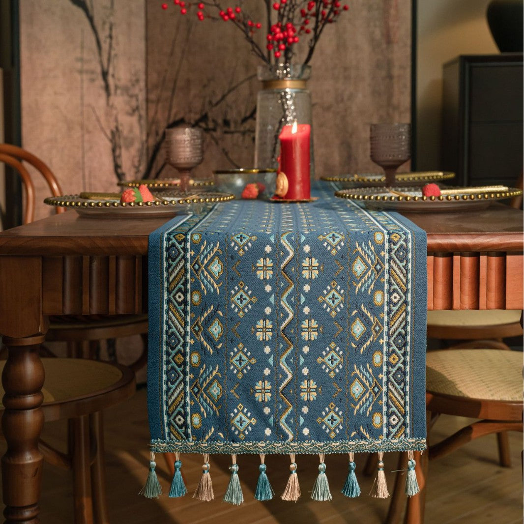 Retro Jacquard Table Cloth with Decorative Tassels