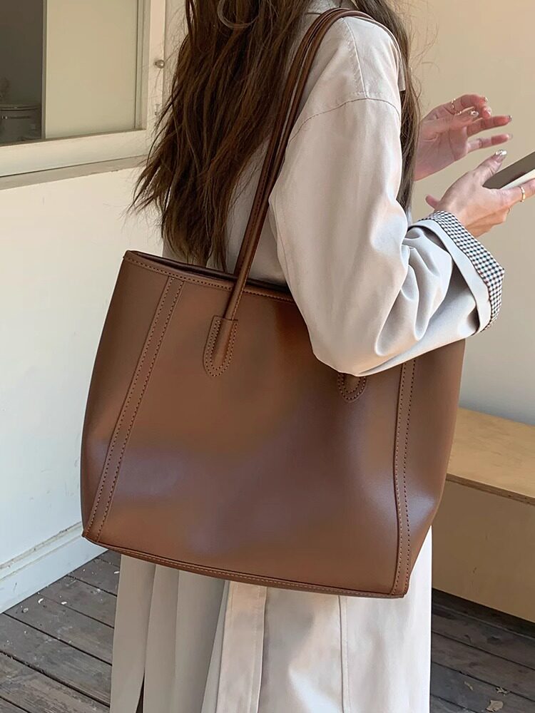 Retro Large Capacity Shoulder Tote Bag