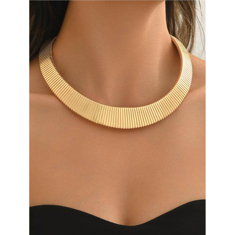 Retro Metal Snake Bone Chain Bracelet Choker