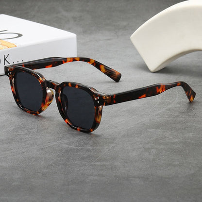 Retro Oval Frame Sunglasses
