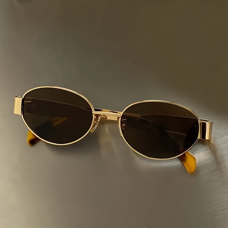 Retro oval-framed sunglasses