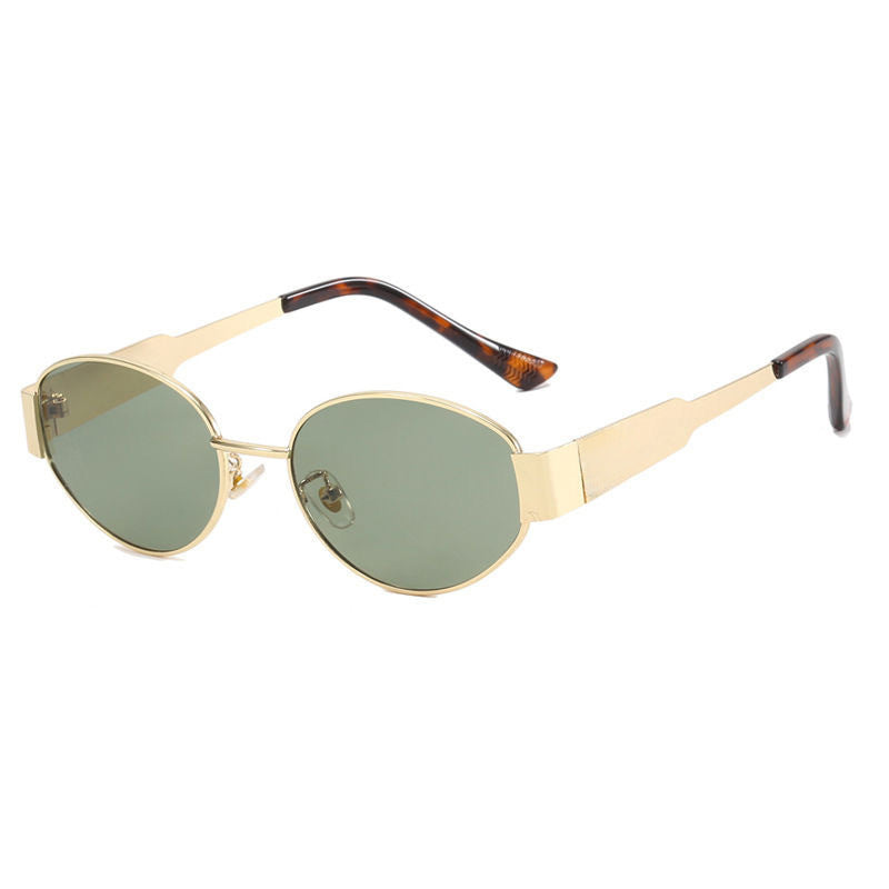 Retro oval-framed sunglasses