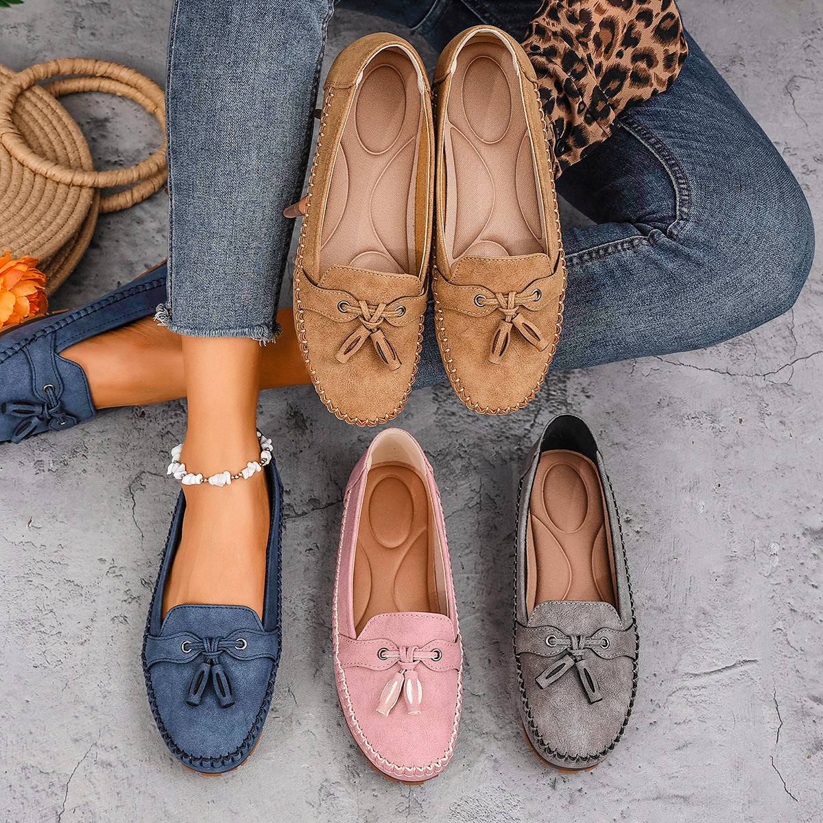 Retro Solid-Color Bow-Embellished Stitched Women’s Loafers