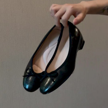 Retro-style elevated ballet flats